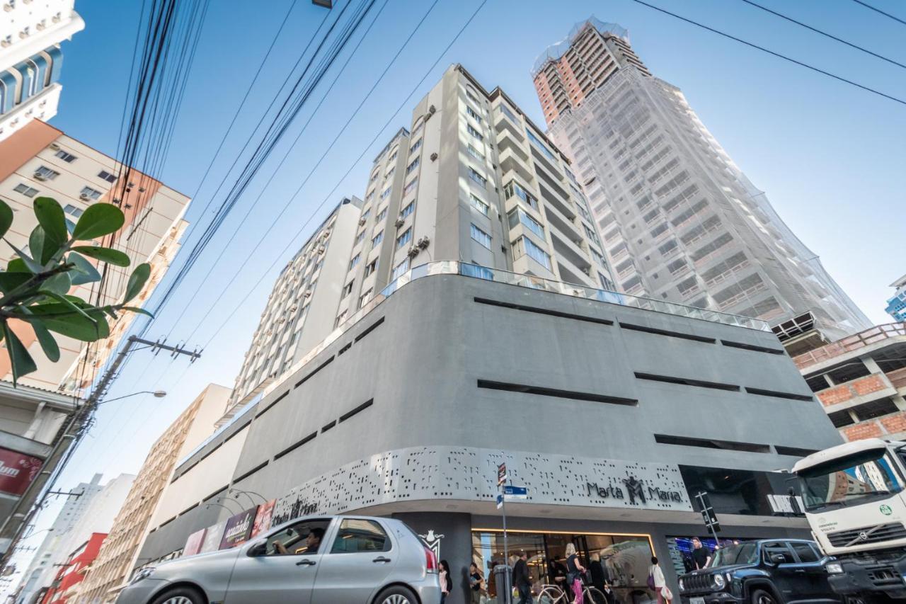 شقة Balneário Camboriú  في Em Frente Ao Shopping Atlantico! Com Sacada, Garagem E Ar Condicionado المظهر الخارجي الصورة